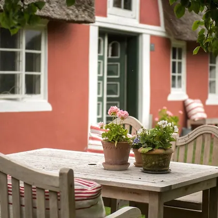 2 Bedroom Beautiful In *