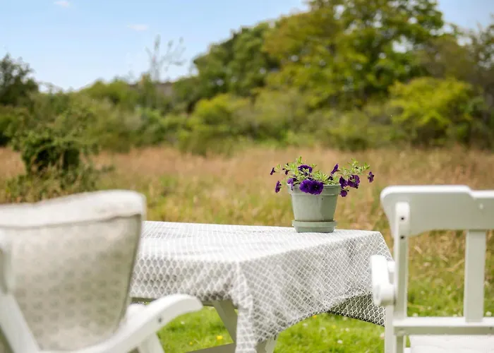 2 Bedroom Beautiful In *